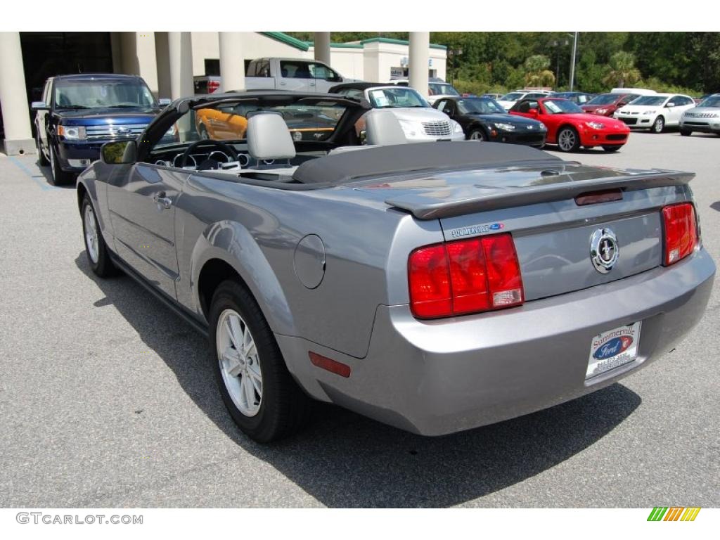 2007 Mustang V6 Premium Convertible - Tungsten Grey Metallic / Light Graphite photo #19