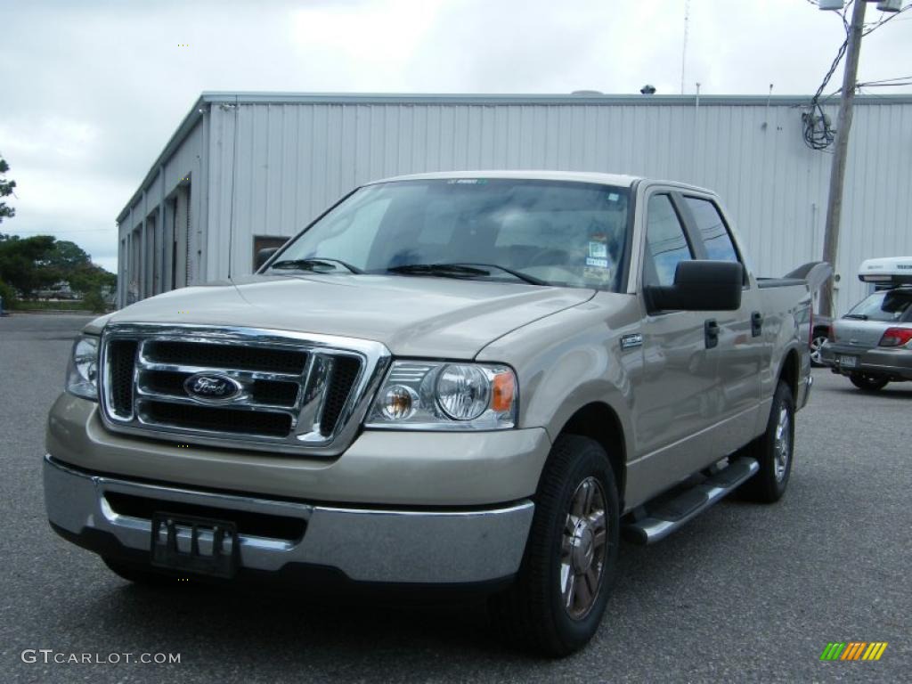 2008 F150 XLT SuperCrew - Pueblo Gold Metallic / Tan photo #1