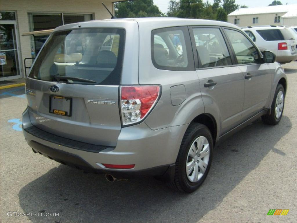 2009 Forester 2.5 X - Steel Silver Metallic / Platinum photo #11