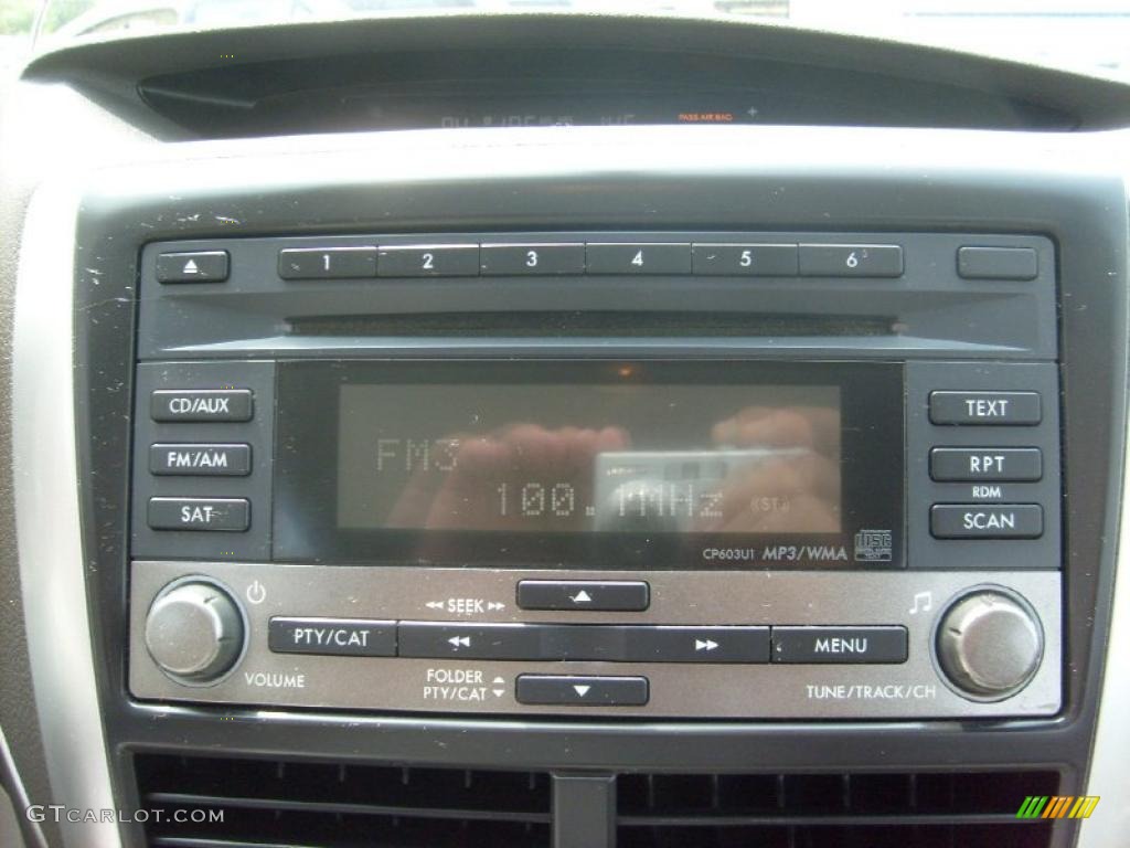 2009 Forester 2.5 X - Steel Silver Metallic / Platinum photo #19