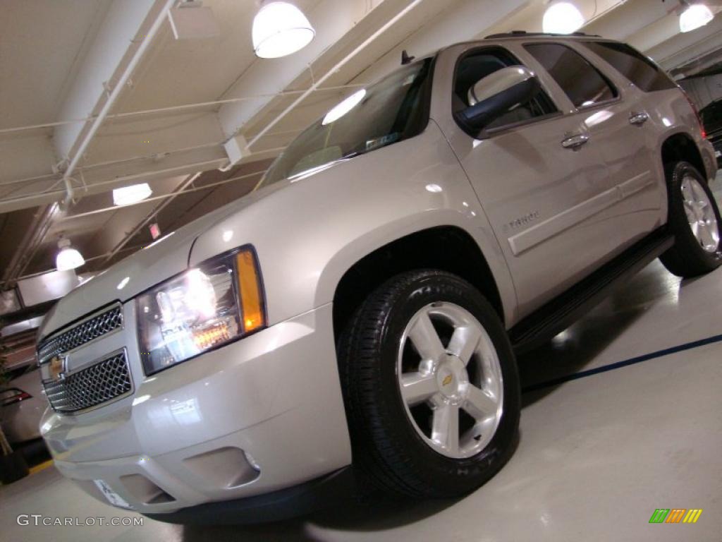 Silver Birch Metallic Chevrolet Tahoe