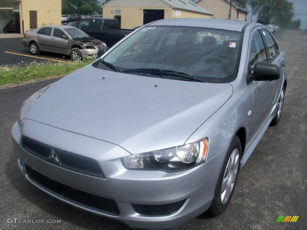 2010 Lancer DE - Apex Silver Metallic / Black photo #1