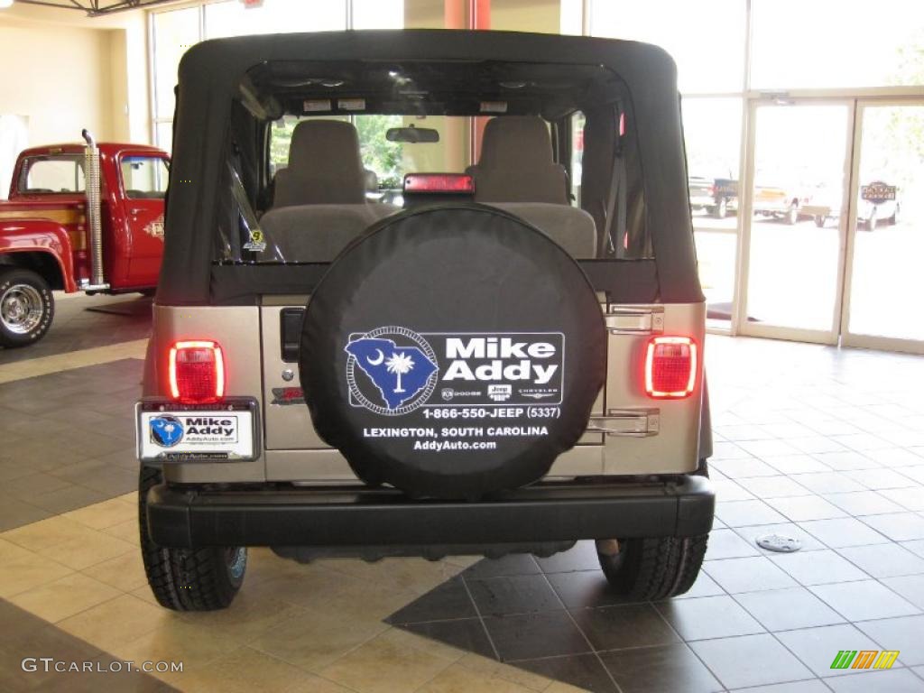 2004 Wrangler Sport 4x4 - Light Khaki Metallic / Khaki photo #7