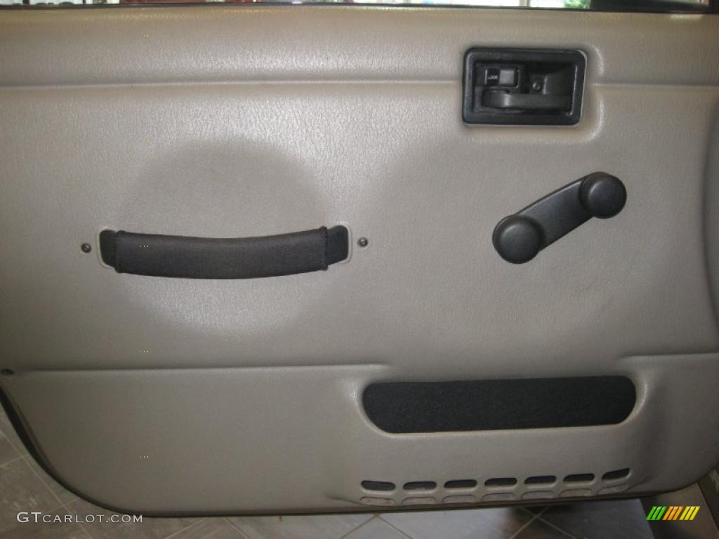 2004 Wrangler Sport 4x4 - Light Khaki Metallic / Khaki photo #14