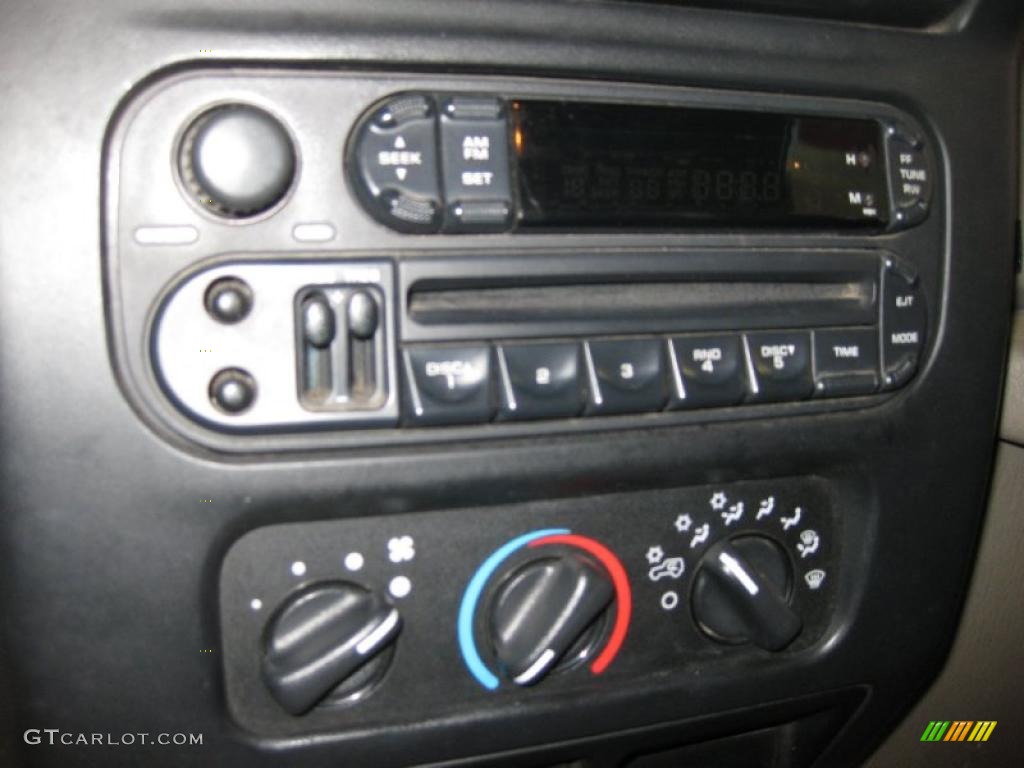 2004 Wrangler Sport 4x4 - Light Khaki Metallic / Khaki photo #19