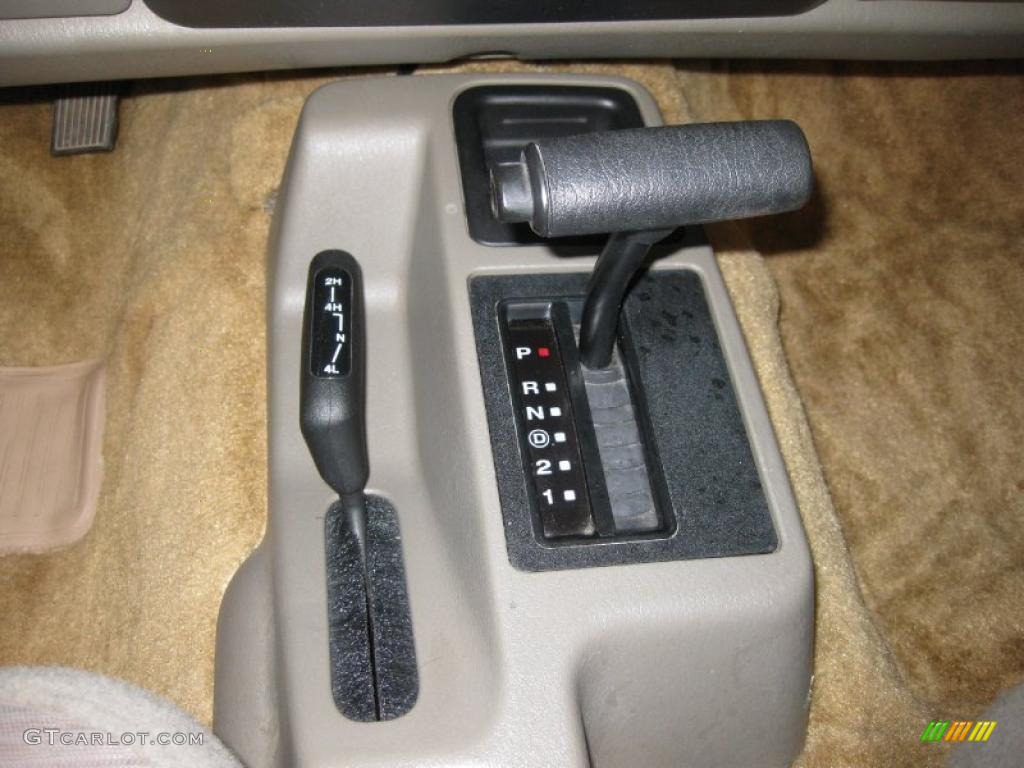 2004 Wrangler Sport 4x4 - Light Khaki Metallic / Khaki photo #20