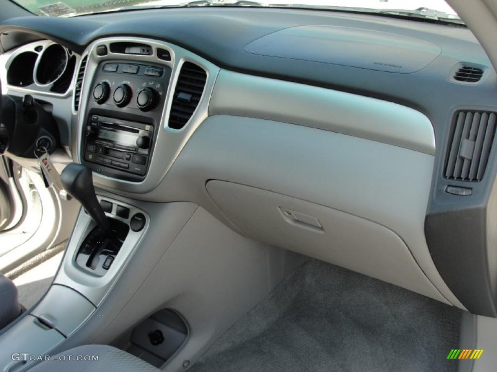 2004 Highlander V6 - Super White / Ash photo #24