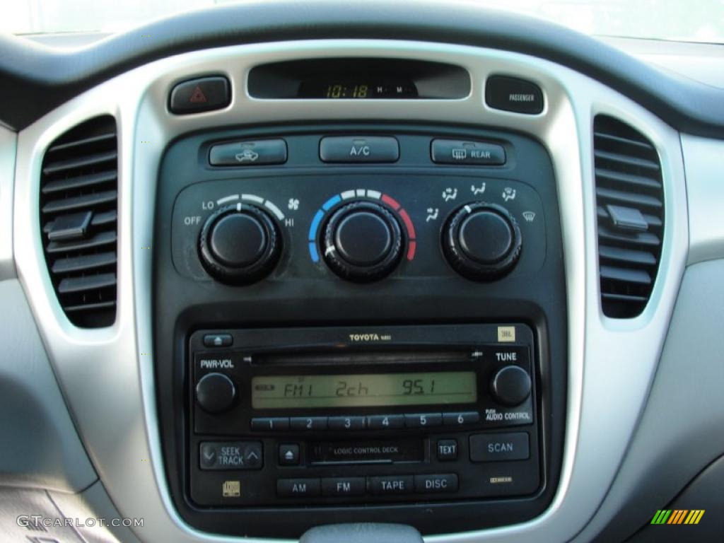 2004 Highlander V6 - Super White / Ash photo #38