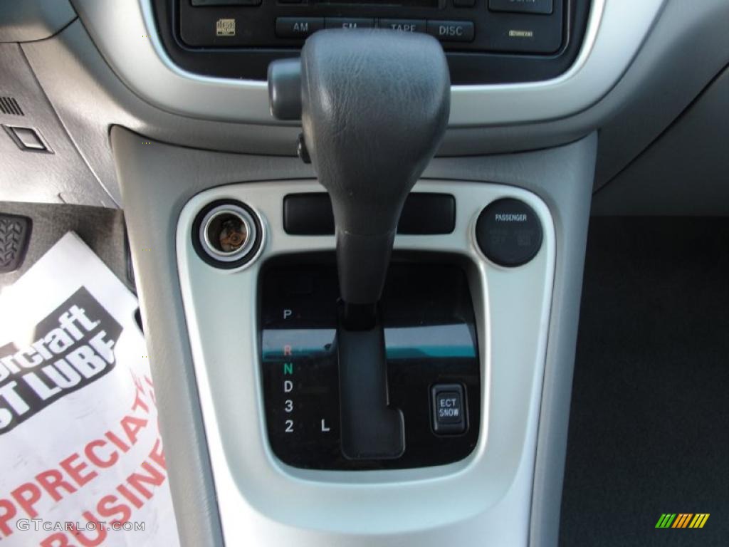 2004 Highlander V6 - Super White / Ash photo #41