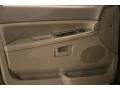 2005 Black Jeep Grand Cherokee Laredo 4x4  photo #8