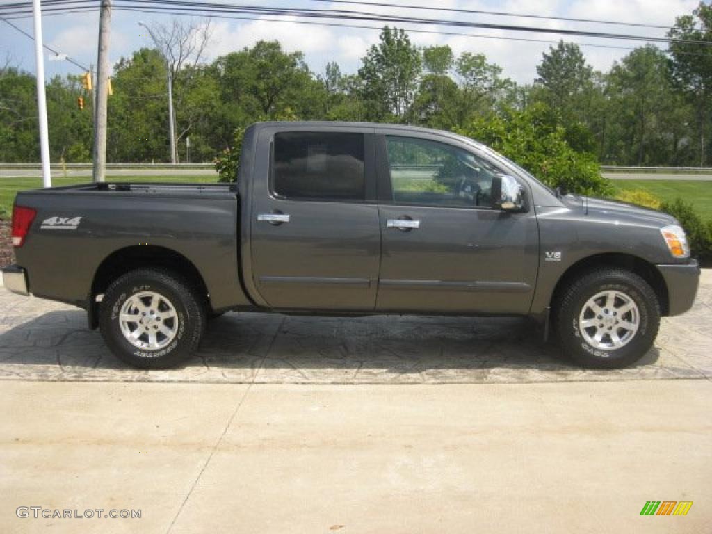 2004 Titan LE Crew Cab 4x4 - Smoke Gray / Graphite/Titanium photo #3