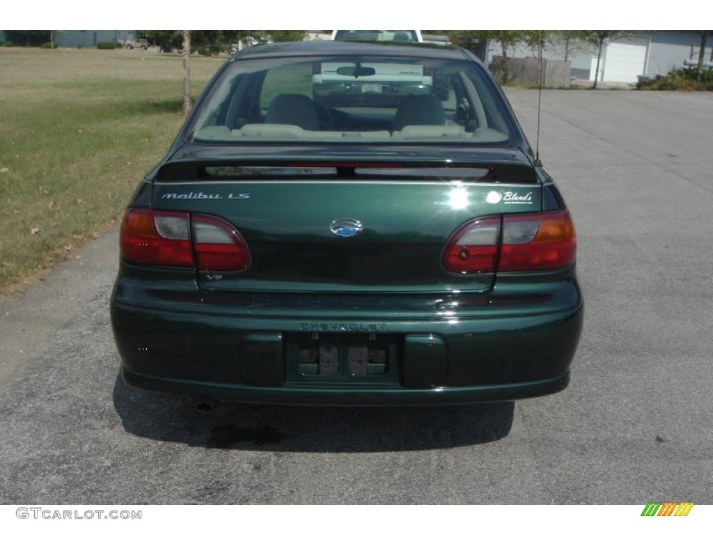 2002 Malibu LS Sedan - Forest Green Metallic / Neutral photo #4