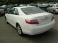 Super White - Camry LE Photo No. 5