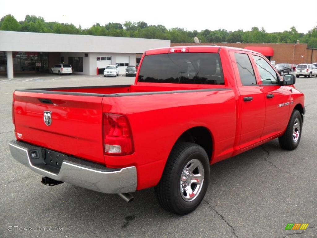 2011 Ram 1500 ST Quad Cab - Flame Red / Dark Slate Gray/Medium Graystone photo #4