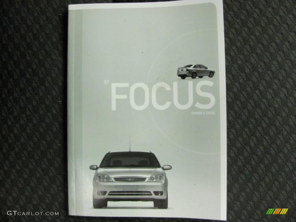 2007 Focus ZX5 SES Hatchback - CD Silver Metallic / Charcoal/Light Flint photo #10