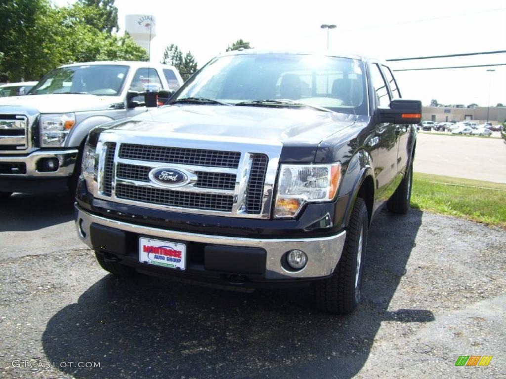 2010 F150 Lariat SuperCrew 4x4 - Tuxedo Black / Black photo #1