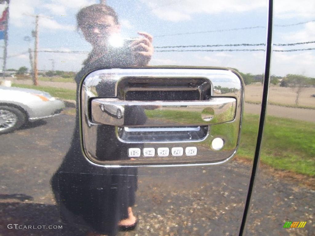 2010 F150 Lariat SuperCrew 4x4 - Tuxedo Black / Black photo #10