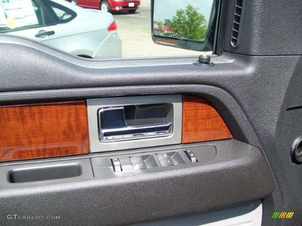 2010 F150 Lariat SuperCrew 4x4 - Tuxedo Black / Black photo #16