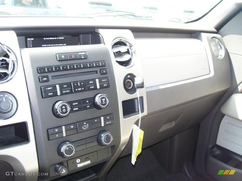 2010 F150 XLT SuperCab 4x4 - Ingot Silver Metallic / Medium Stone photo #16