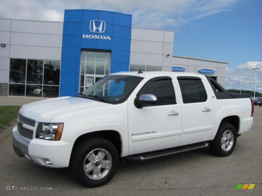 Summit White Chevrolet Avalanche