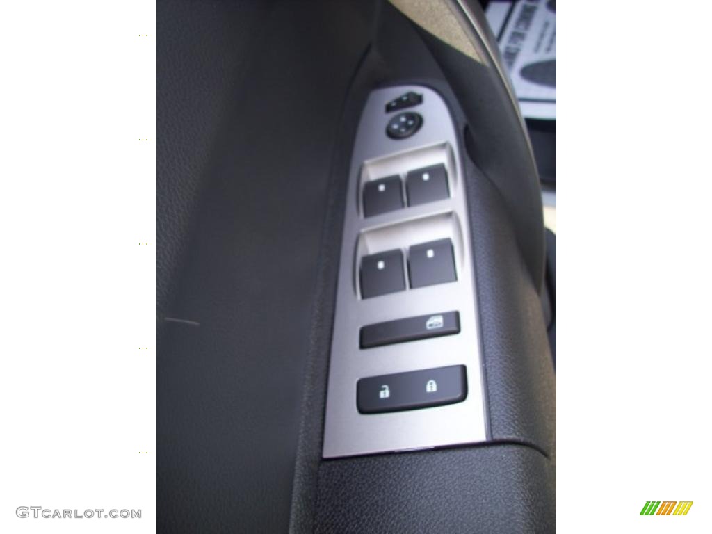 2011 Silverado 1500 LS Extended Cab 4x4 - Sheer Silver Metallic / Dark Titanium photo #7