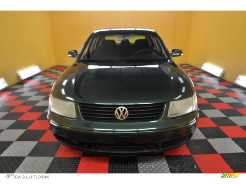 1999 Passat GLS Sedan - Royal Green Pearl / Black photo #2