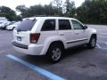 Stone White - Grand Cherokee Laredo Photo No. 3