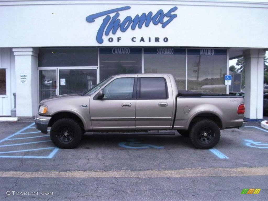 2001 F150 XLT SuperCrew 4x4 - Arizona Beige Metallic / Medium Parchment photo #1