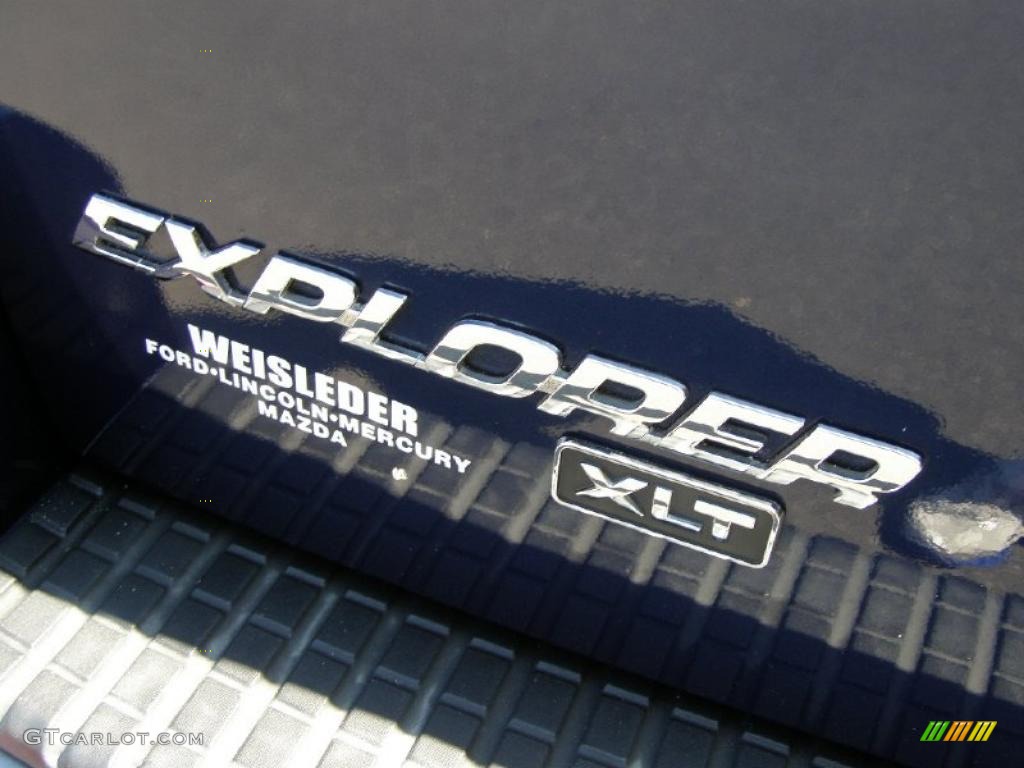 2004 Explorer XLT 4x4 - Dark Blue Pearl Metallic / Midnight Grey photo #8