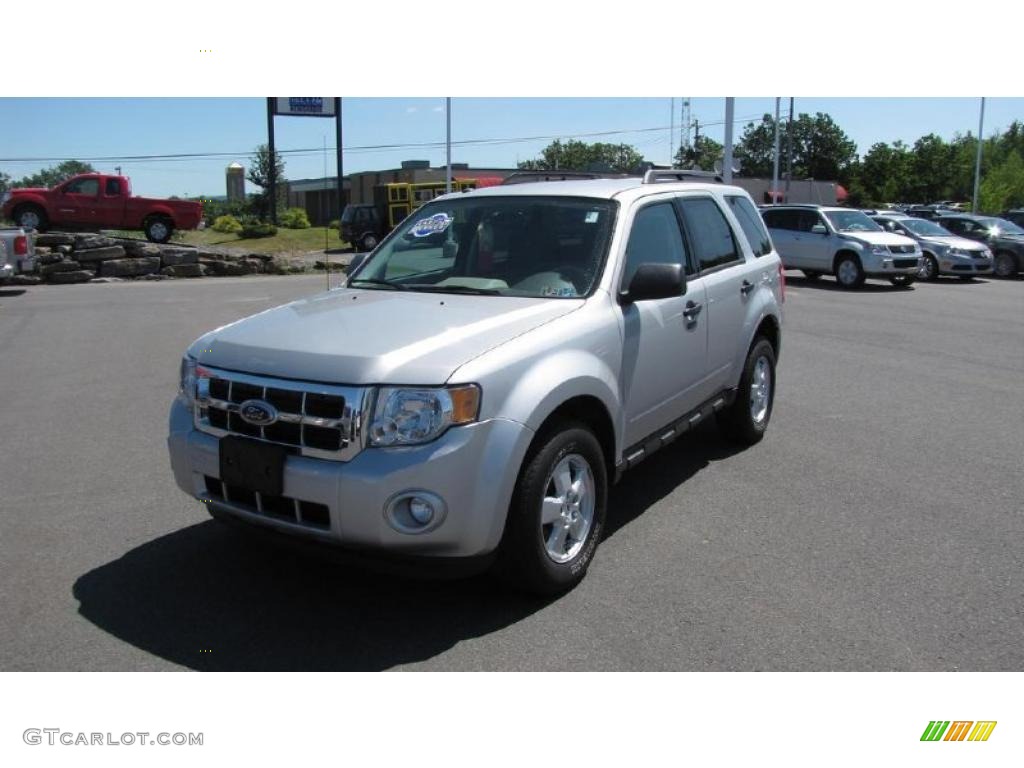 2009 Escape XLT V6 4WD - Brilliant Silver Metallic / Stone photo #1
