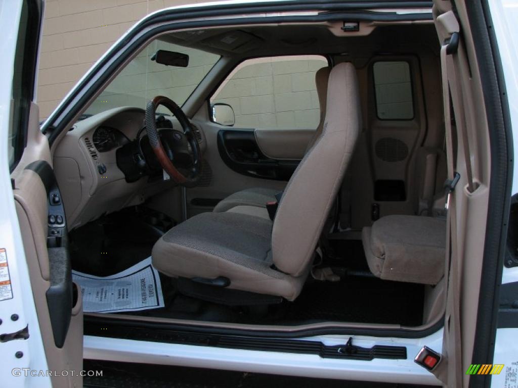 2002 Ranger Edge SuperCab - Oxford White / Medium Prairie Tan photo #16