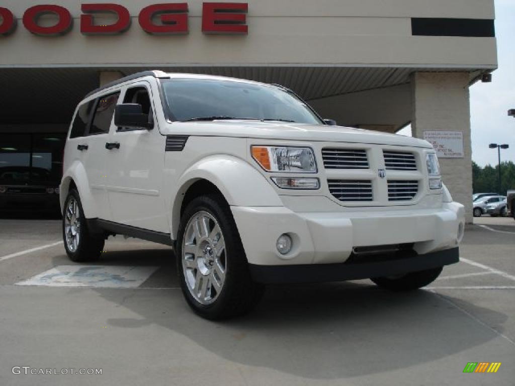 Stone White Dodge Nitro