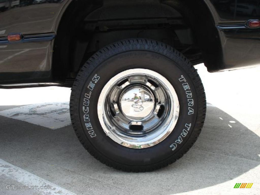 2004 Ram 3500 Laramie Quad Cab 4x4 Dually - Black / Dark Slate Gray photo #26