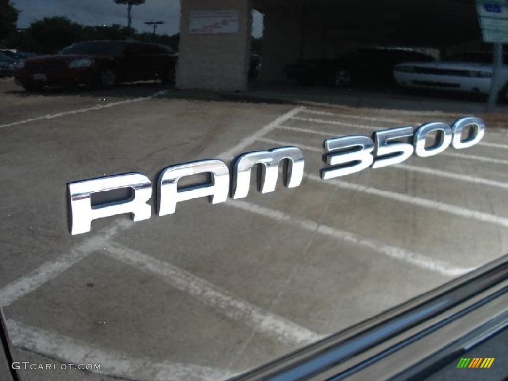 2004 Ram 3500 Laramie Quad Cab 4x4 Dually - Black / Dark Slate Gray photo #31