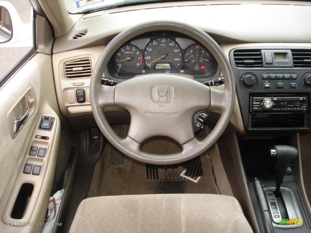 2001 Accord LX V6 Sedan - Taffeta White / Ivory photo #13
