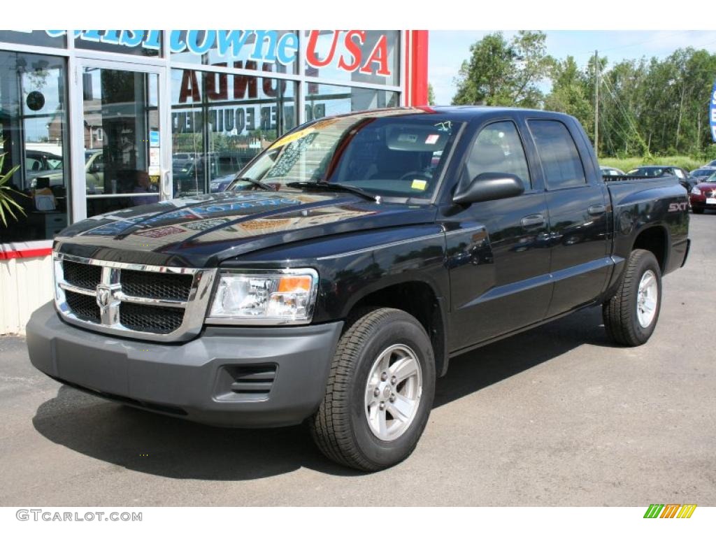 2008 Dakota SXT Crew Cab - Brilliant Black / Dark Slate Gray/Medium Slate Gray photo #1