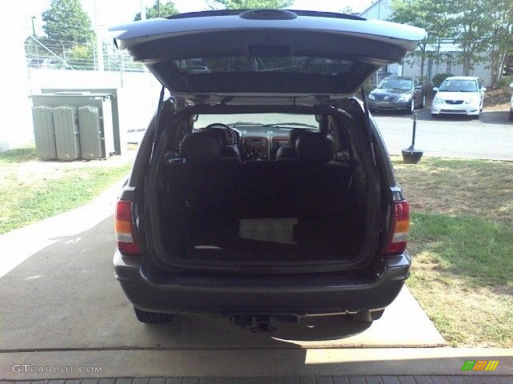 2004 Grand Cherokee Overland - Graphite Metallic / Dark Slate Gray photo #15