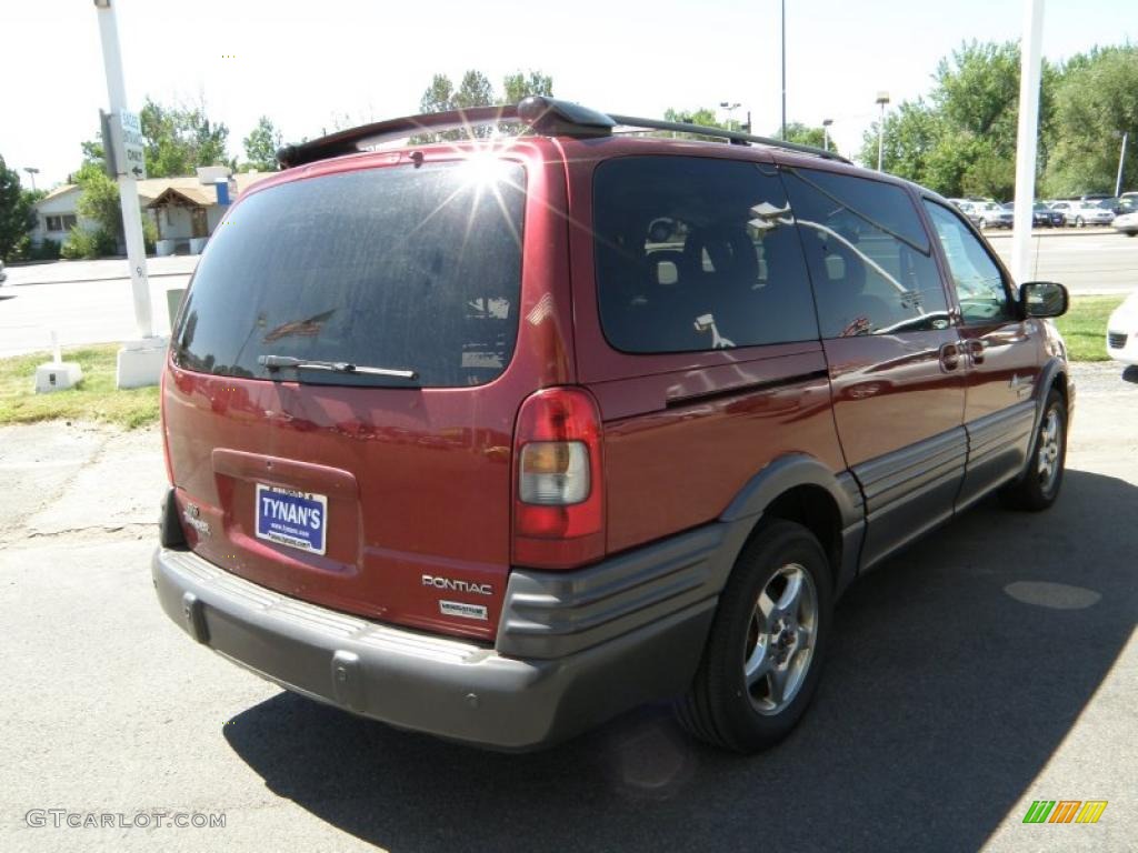 2002 Montana MontanaVision AWD - Redfire Metallic / Gray photo #6