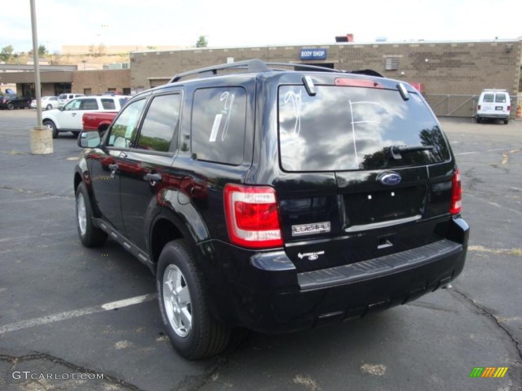 2010 Escape XLT 4WD - Black / Charcoal Black photo #5
