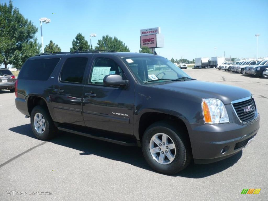 2011 Yukon XL SLT 4x4 - Storm Gray Metallic / Light Titanium photo #1