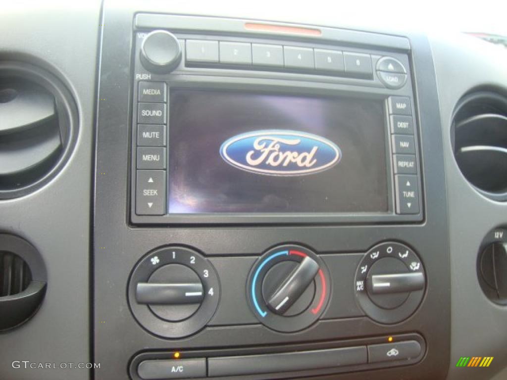 2006 F150 STX Regular Cab - Black / Medium/Dark Flint photo #12