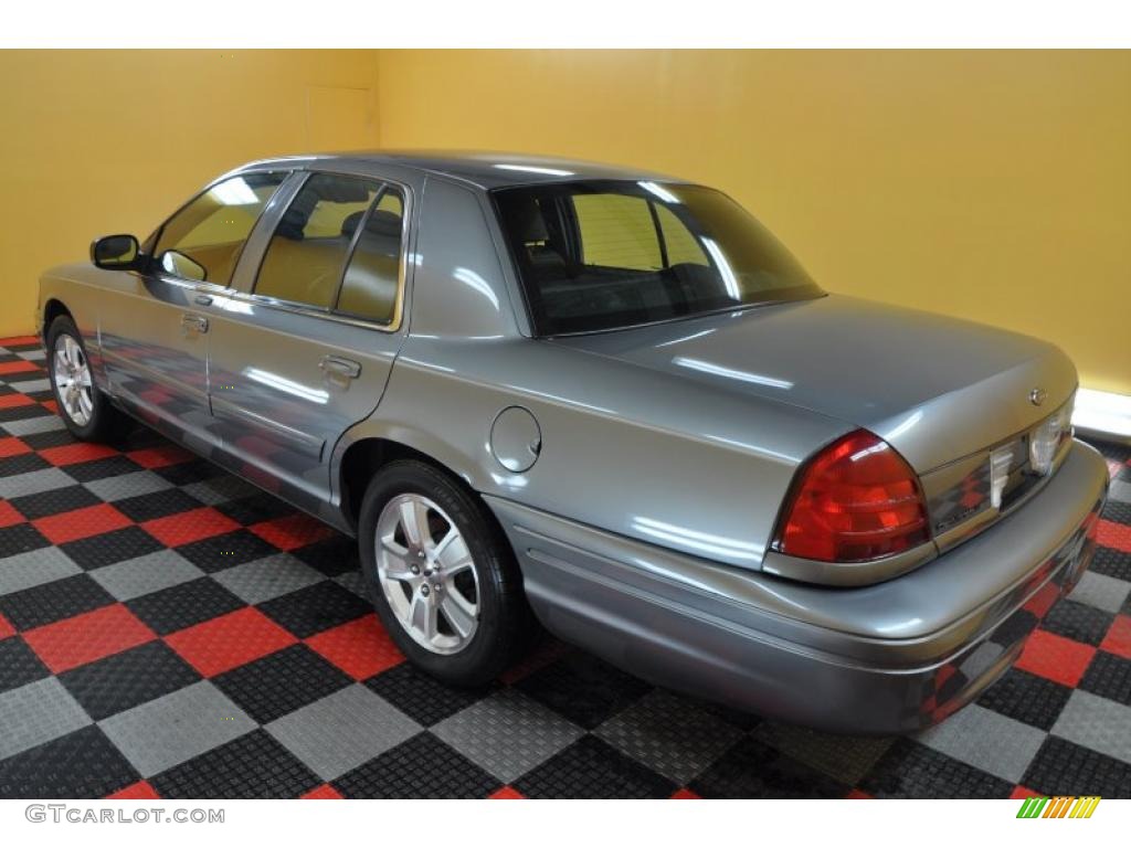2006 Crown Victoria LX - Tungsten Metallic / Charcoal Black photo #4