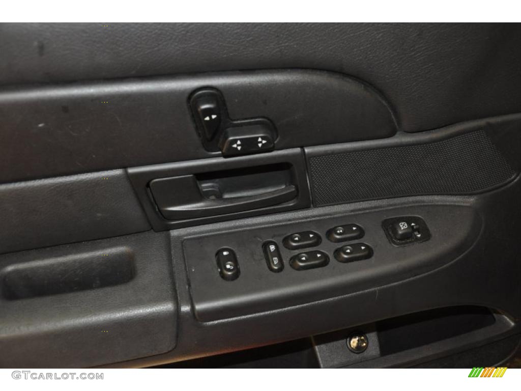 2006 Crown Victoria LX - Tungsten Metallic / Charcoal Black photo #11