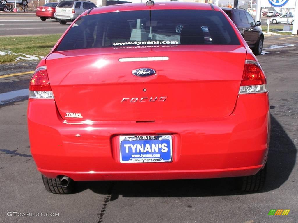 2008 Focus S Coupe - Vermillion Red / Medium Stone photo #2