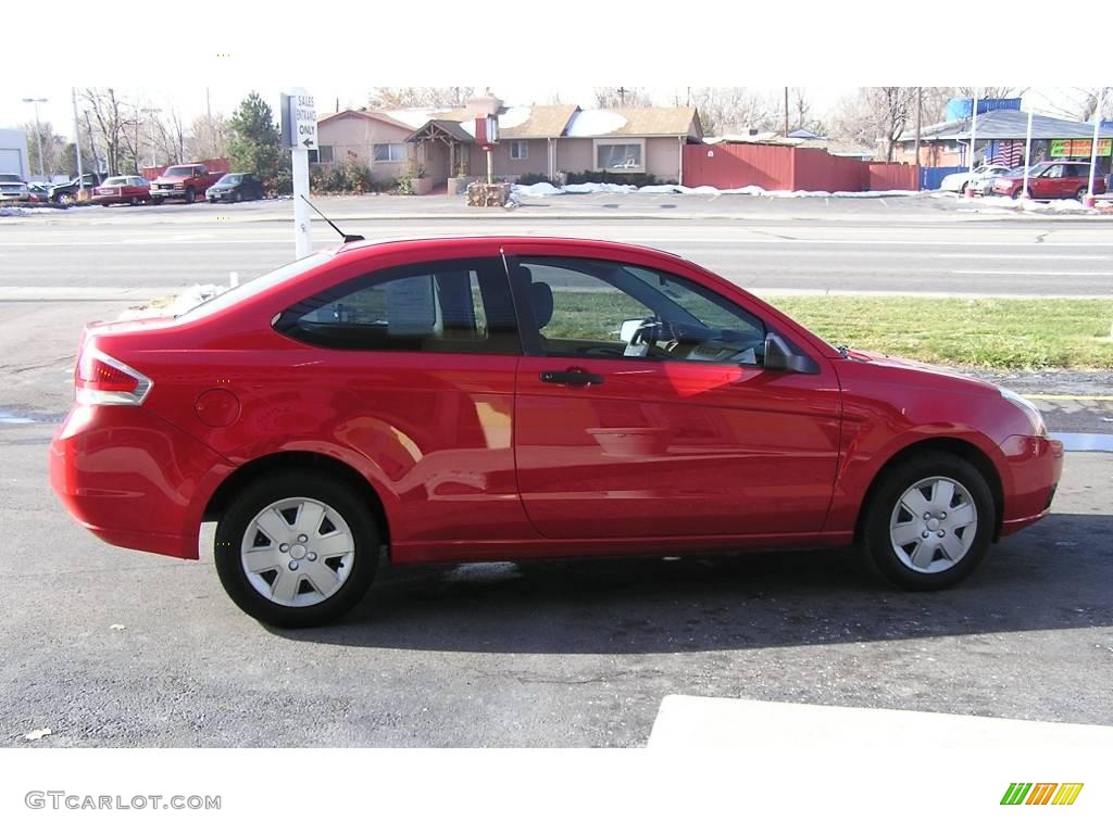 2008 Focus S Coupe - Vermillion Red / Medium Stone photo #3