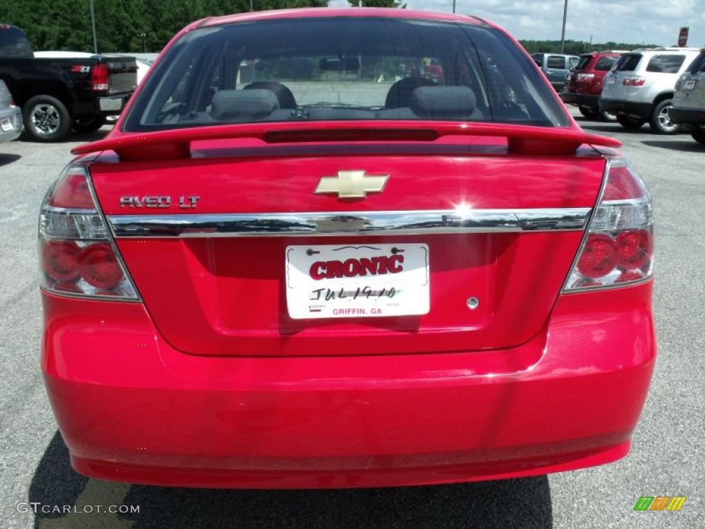 2007 Aveo LT Sedan - Victory Red / Charcoal Black photo #7