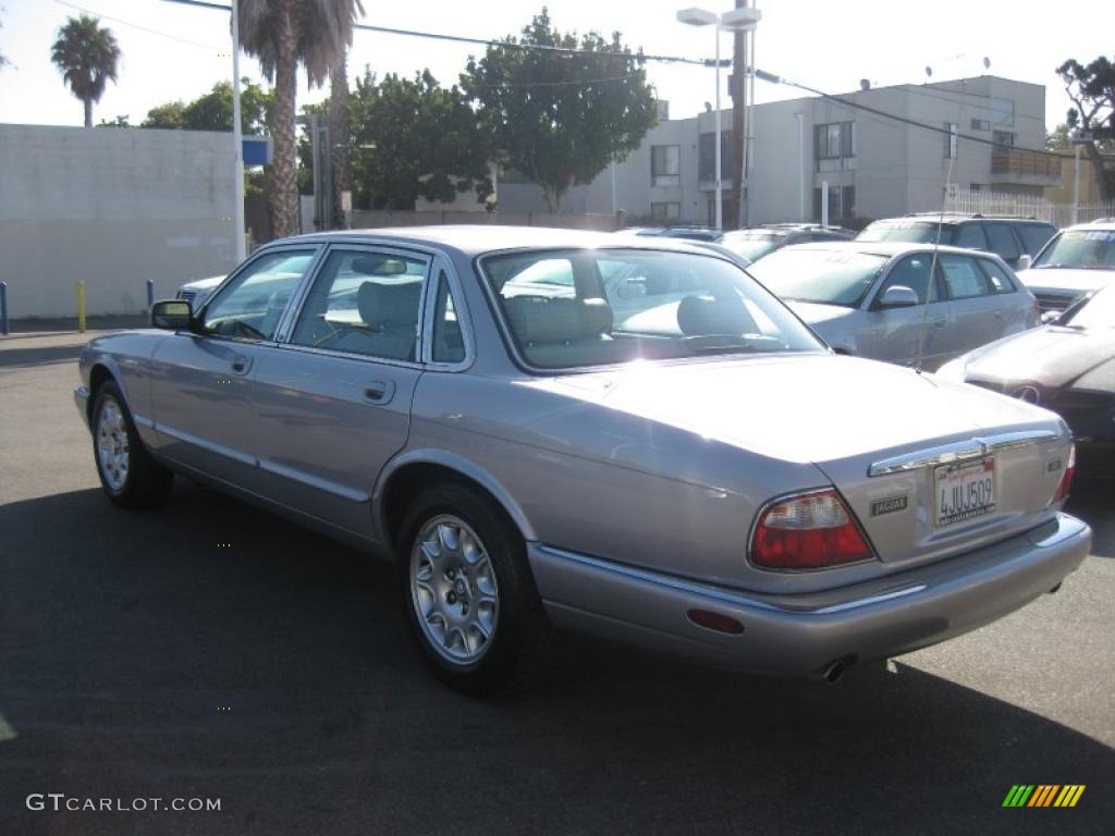 2000 XJ XJ8 - Platinum Silver / Oatmeal photo #4