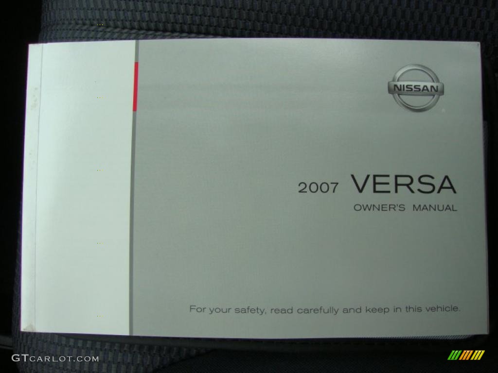 2007 Versa SL - Super Black / Charcoal photo #39