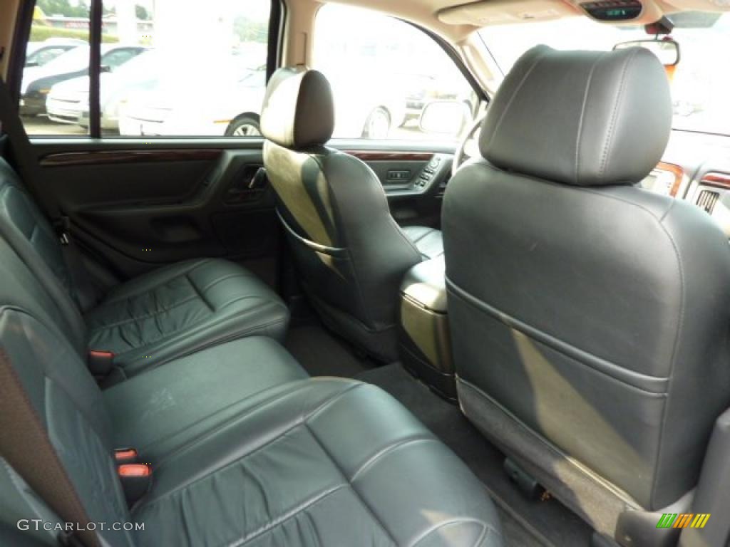 2004 Grand Cherokee Limited 4x4 - Brillant Black Crystal Pearl / Dark Slate Gray photo #16