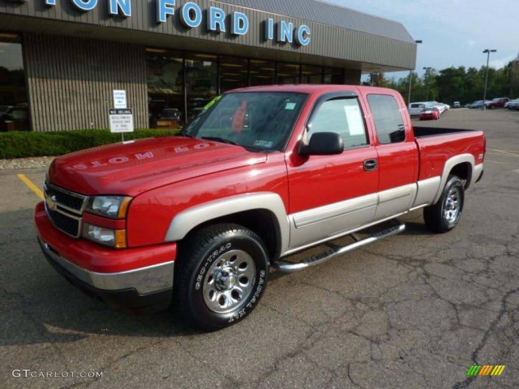 2006 Silverado 1500 Z71 Extended Cab 4x4 - Victory Red / Medium Gray photo #8